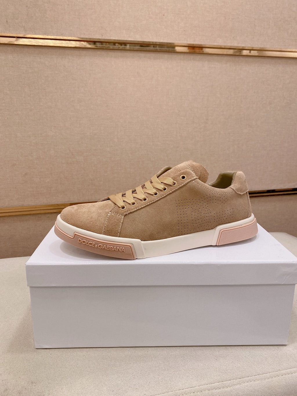 Dolce & Gabbana Low-Top Lace-Up Sneakers — front