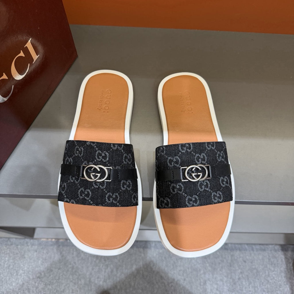 Gucci Beige Patterned Strap Slide Sandals — front